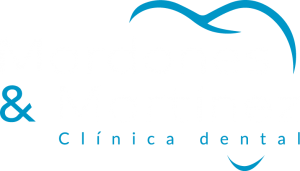 logo mardones y martinez